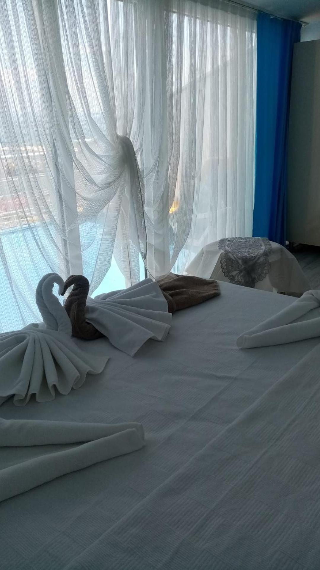 Paradise Hotel Akcay 埃德雷米特 外观 照片