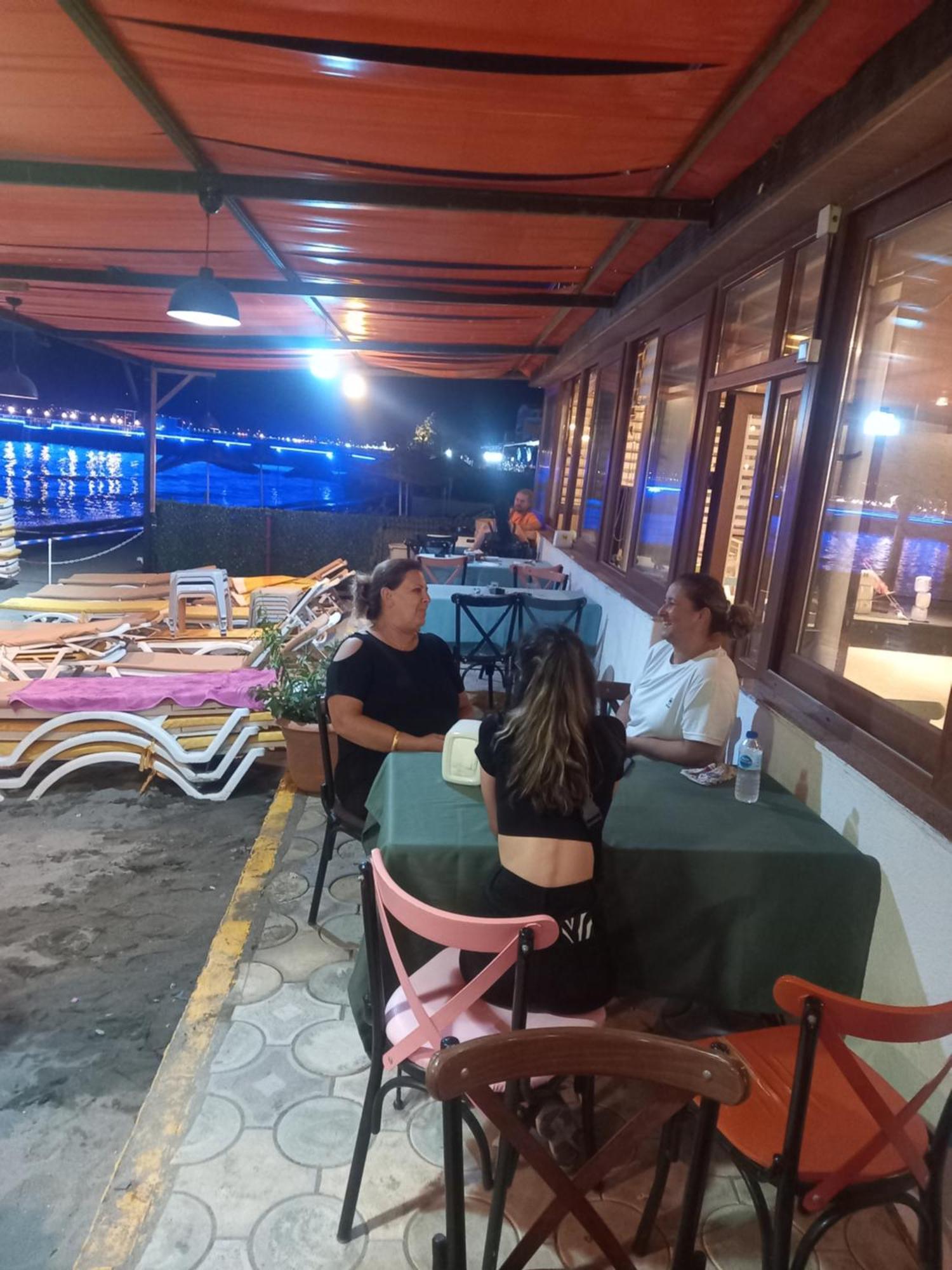 Paradise Hotel Akcay 埃德雷米特 外观 照片